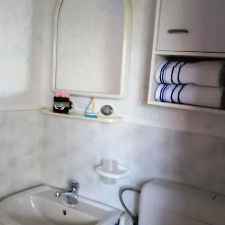 3 Apartment *