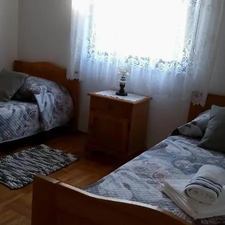 Apartamento 3 *